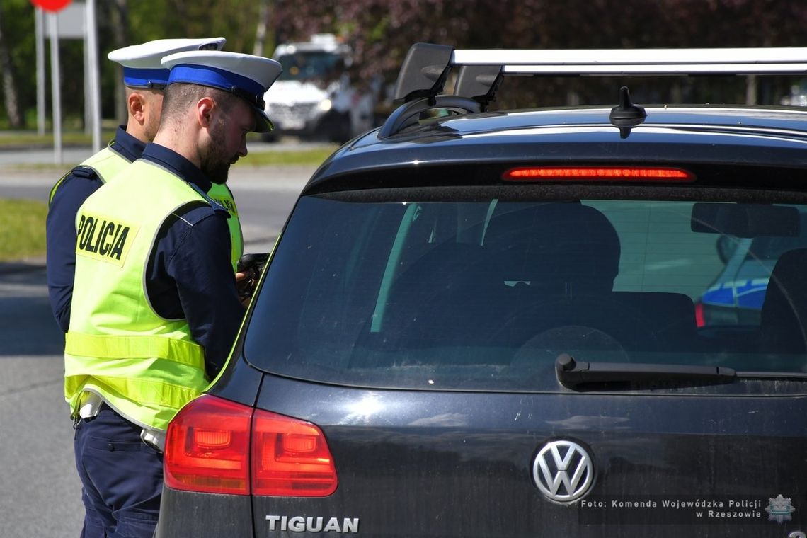 Czarny weekend na drogach Rzeszowa i powiatu. Seria wypadków i wielu rannych