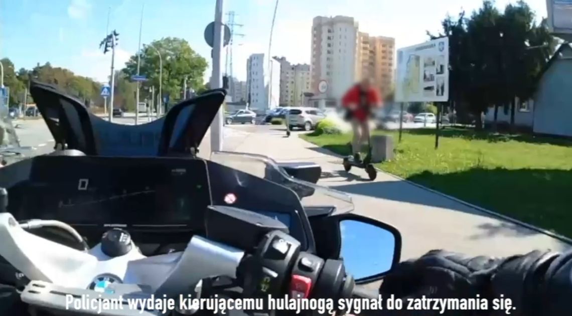 Czerwone światło, ucieczka i 5 tys. zł mandatu. 40-latek na hulajnodze uciekał przed policją [WIDEO]