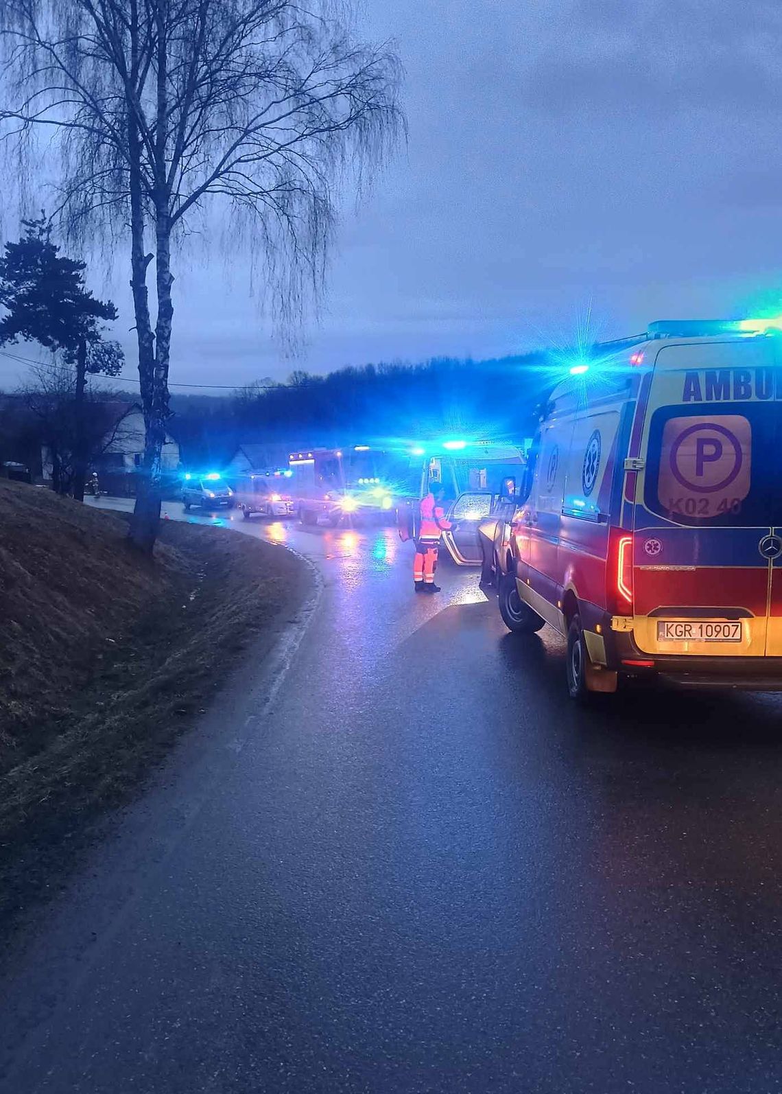 Czołowe zderzenie w Bączalu Górnym. Trzy osoby poszkodowane