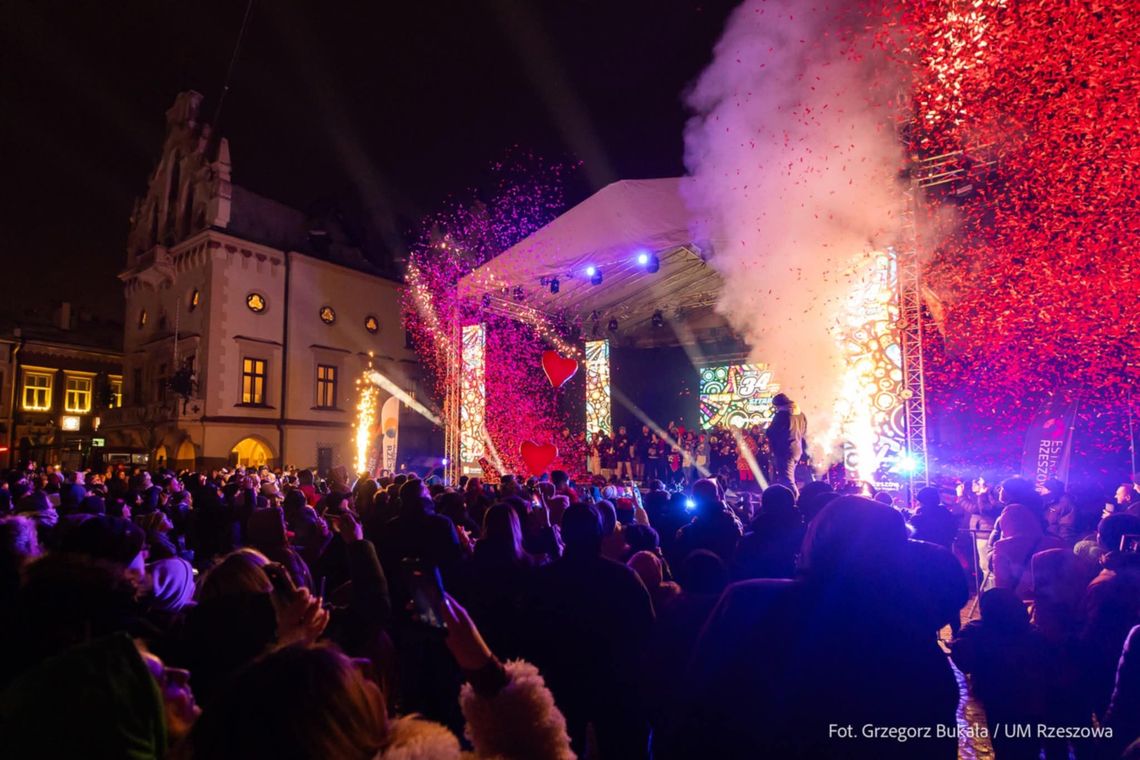 Darmowa reklama, która idzie w świat? Rzeszów otwiera drzwi (i strony) dla lokalnego biznesu!