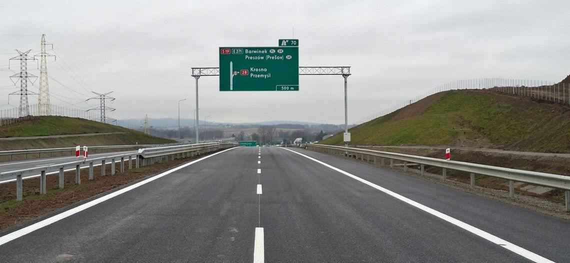 Ekspresowo w stronę granicy ze Słowacją. Ponad 20 km nowej S19 otwarte dla kierowców!