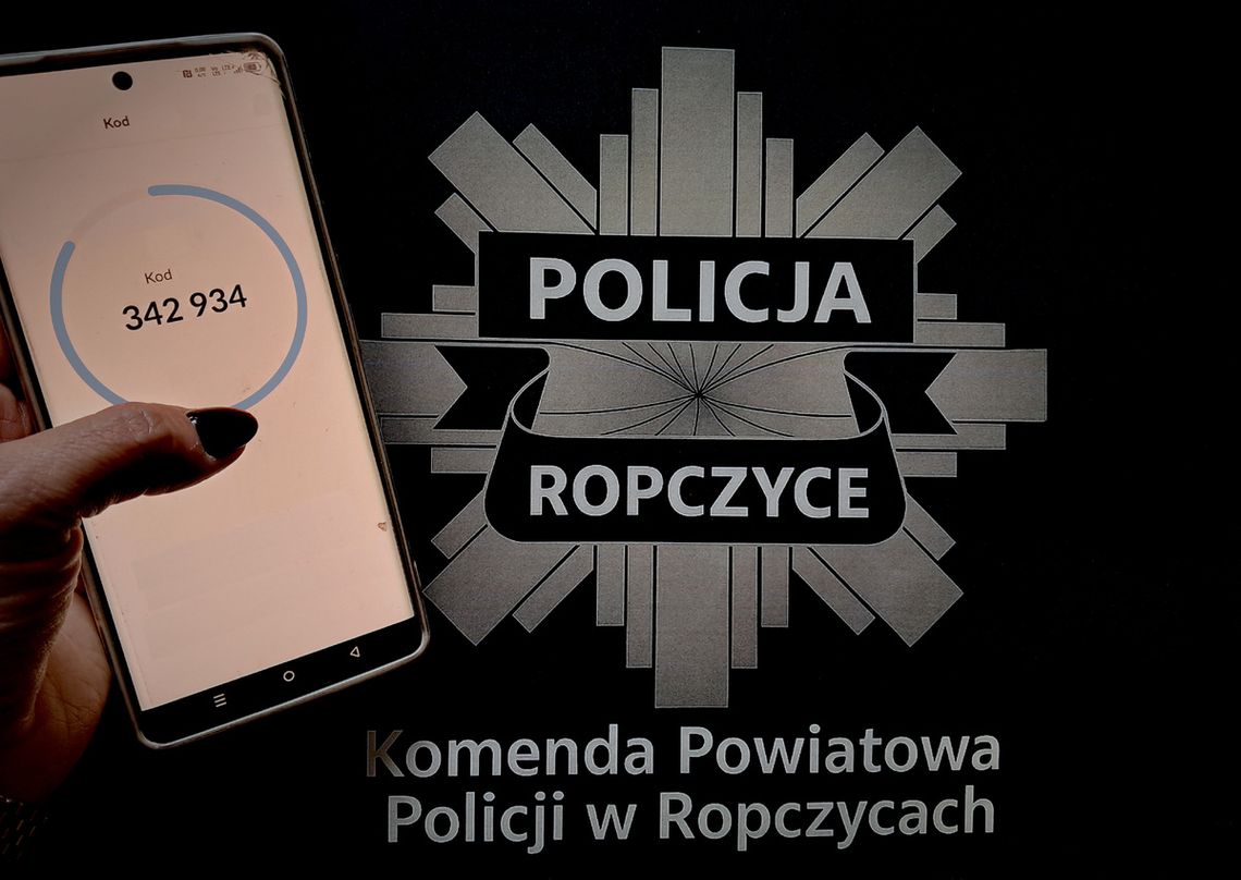 Fałszywy „pracownik banku” uderzył ponownie! Mężczyzna stracił ponad 19 tysięcy złotych Fałszywy „pracownik banku” uderzył ponownie! Mężczyzna stracił ponad 19 tysięcy złotych