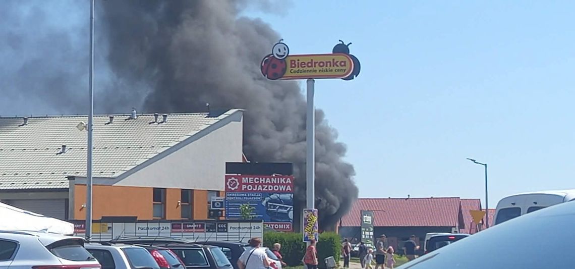 Gęsty dym nad Sędziszowem Małopolskim Gęsty dym nad Sędziszowem Małopolskim