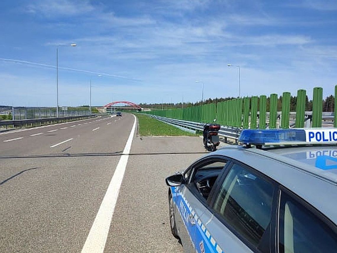 Groza na podkarpackim odcinku A4. Motocyklista bez prawa jazdy jechał pod prąd!
