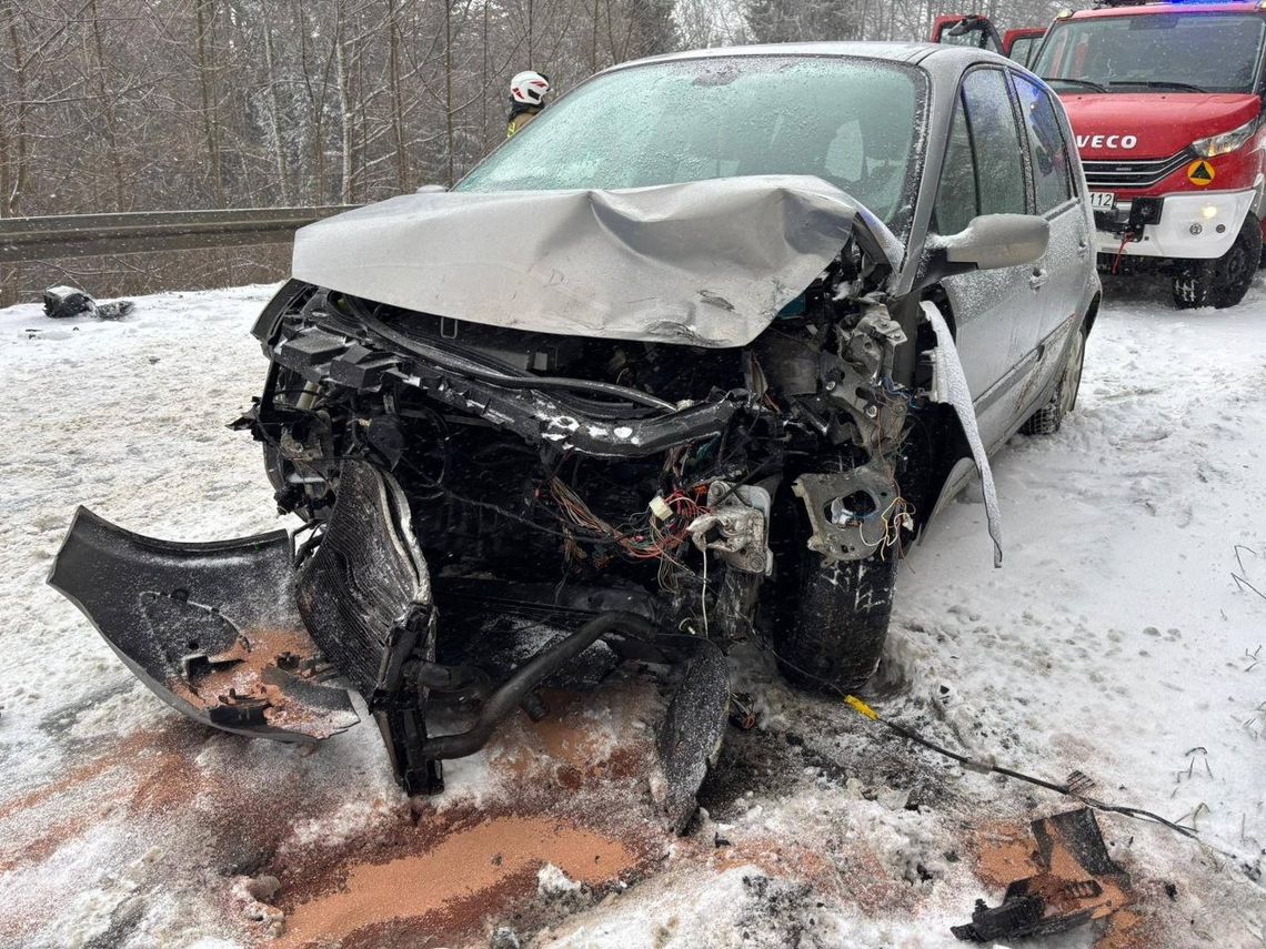 Groźny wypadek w regionie! Pięć osób w szpitalu, w tym troje dzieci i kobieta w ciąży