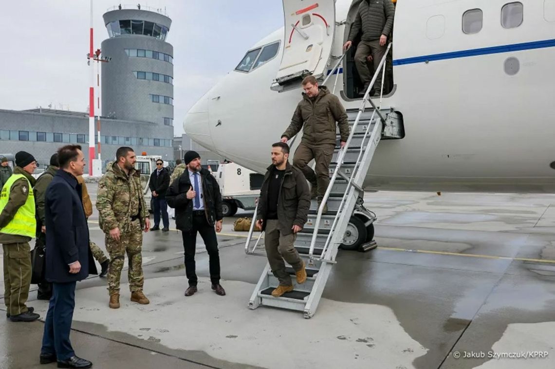 Iskrzy na linii Polska-Kijów. Zełenski omija Jasionkę w drodze do Londynu Iskrzy na linii Polska-Kijów. Zełenski omija Jasionkę w drodze do Londynu
