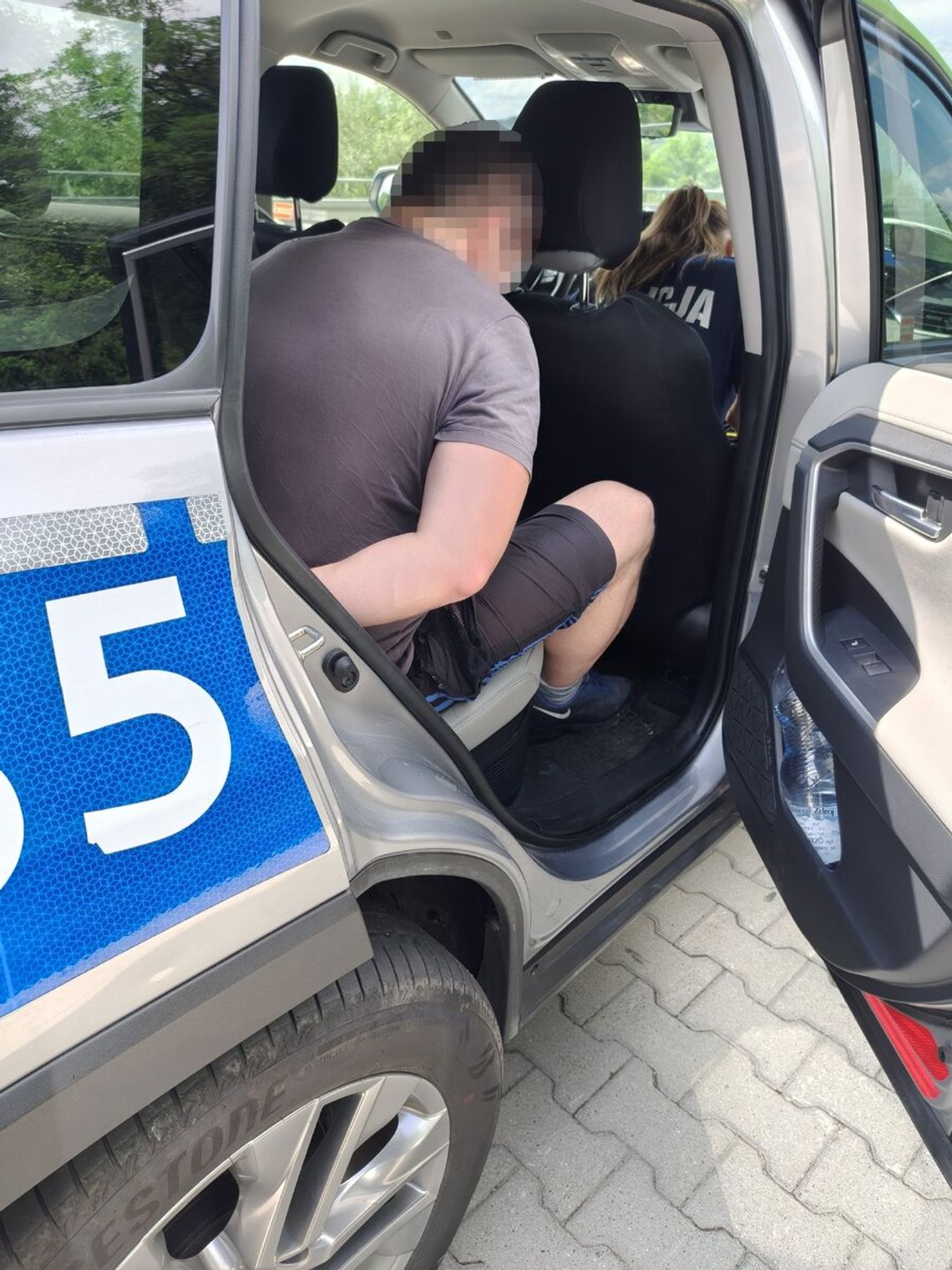 Jechał zygzakiem krajową „28”. Świadkowie zatrzymali pijanego kierowcę