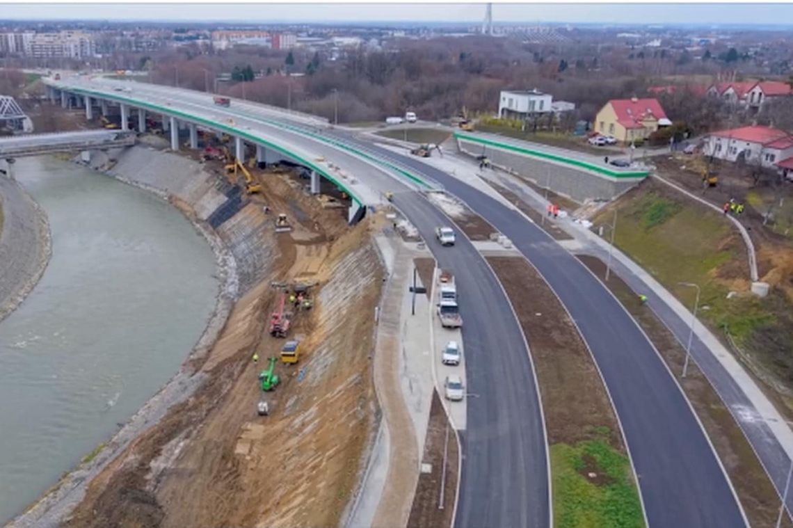 Jutro w południe kierowcy pojadą nową drogą. Otwarcie Wisłokostrady