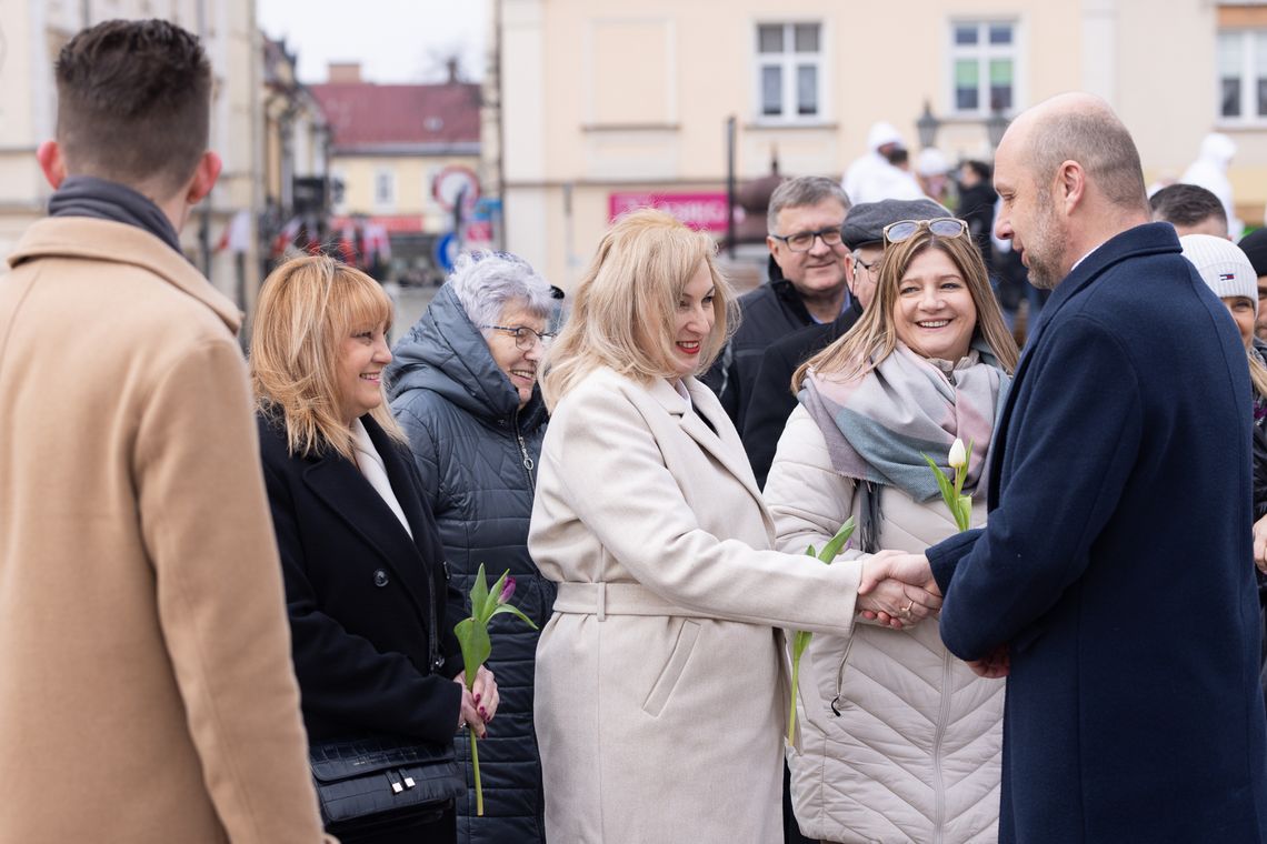 Kampania w toku! Kandydaci walczą o wyborców