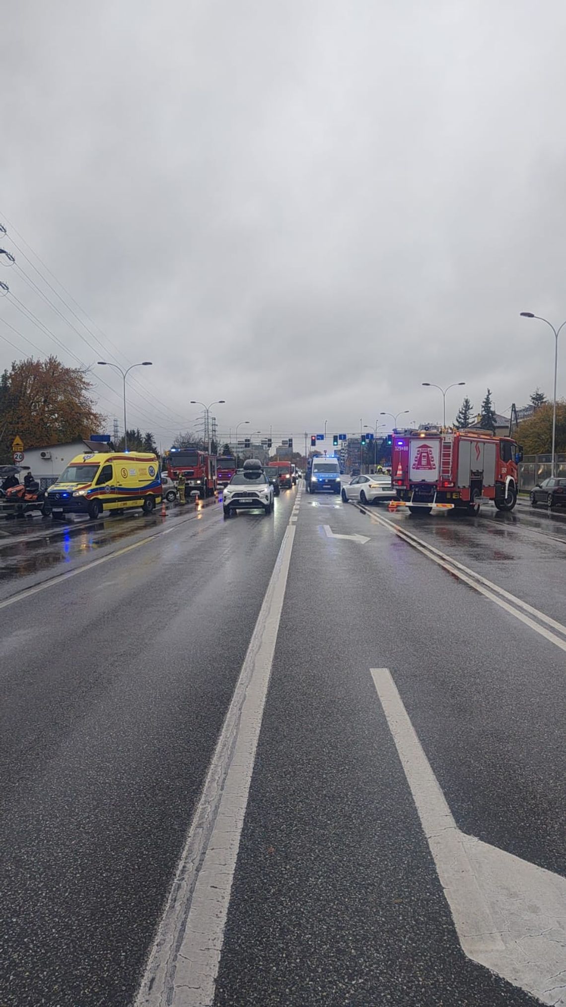Karambol na al. Sikorskiego z udziałem 5 pojazdów. Sprawcą pijany kierowca! [ZDJĘCIA]