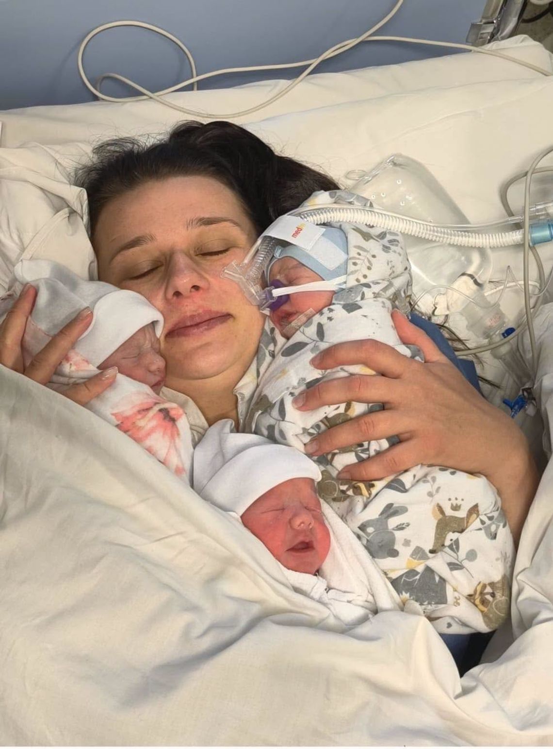 Karol, Julian i Teodor przyszli na świat w Rzeszowie. To był tysięczny poród i potrójne szczęście Karol, Julian i Teodor przyszli na świat w Rzeszowie. To był tysięczny poród i potrójne szczęście