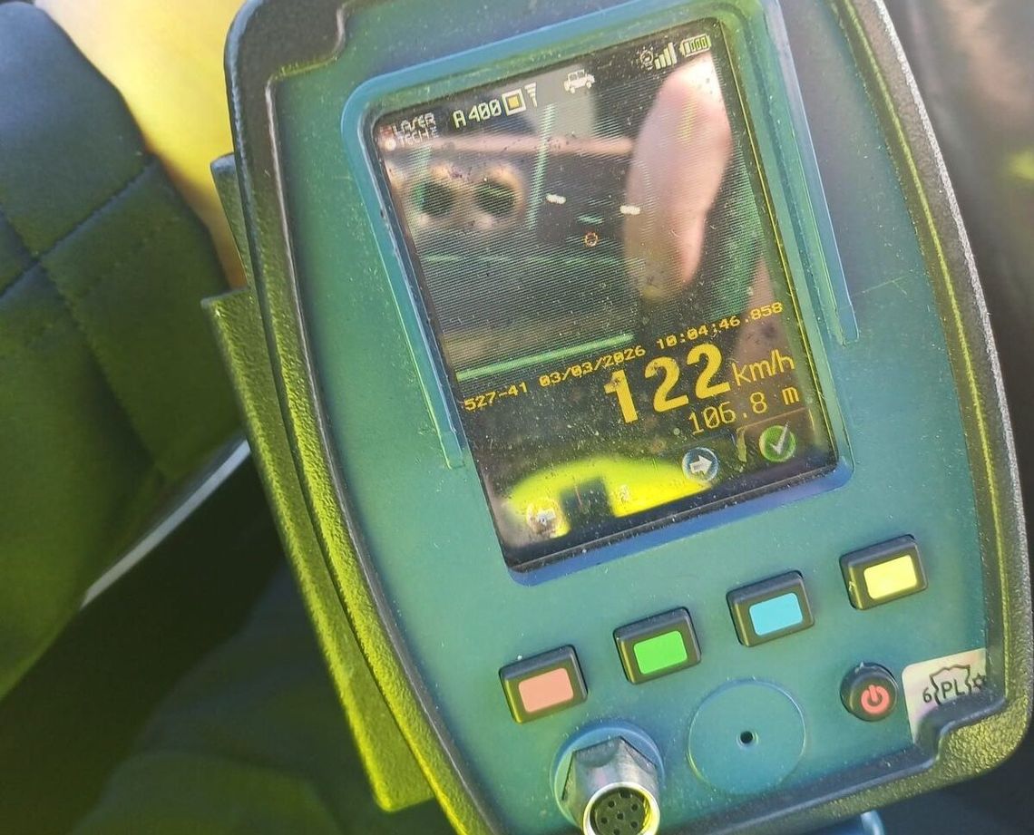 Kierowca BMW stracił prawo jazdy. To efekt nowych przepisów drogowych