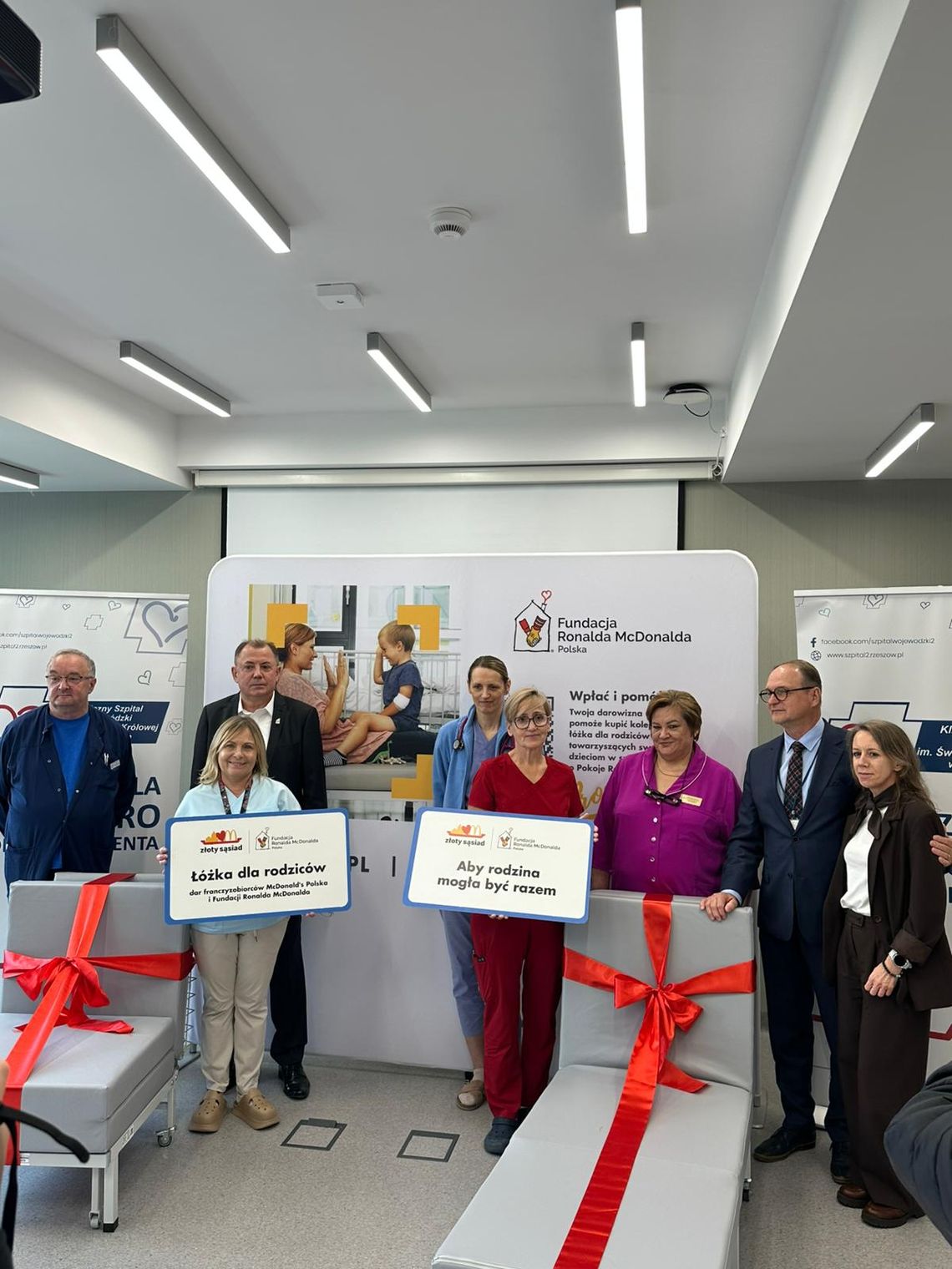Kliniczny Szpital Wojewódzki w Rzeszowie z nowymi łóżkami dla rodziców leczonych dzieci Kliniczny Szpital Wojewódzki w Rzeszowie z nowymi łóżkami dla rodziców leczonych dzieci