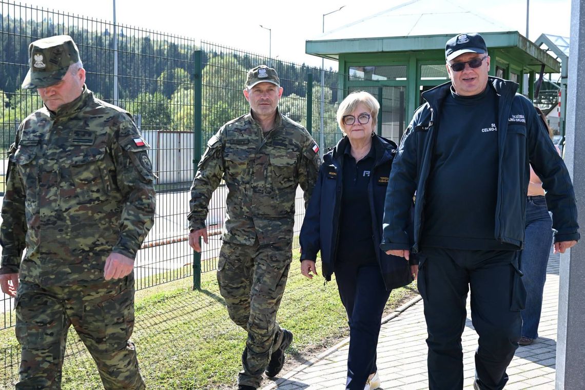 Kontrole na podkarpackich przejściach granicznych. Służby sprawdziły schronienia i procedury na wypadek zagrożenia z powietrza Kontrole na podkarpackich przejściach granicznych. Służby sprawdziły schronienia i procedury na wypadek zagrożenia z powietrza