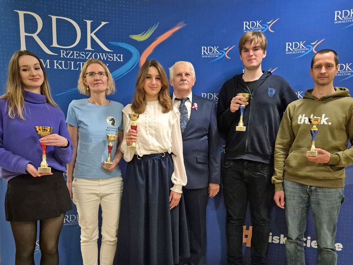 Maciej z Bydgoszczy mistrzem Rzeszowa w szachach. Wśród kobiet tytuły zdobyły rzeszowianki Maciej z Bydgoszczy mistrzem Rzeszowa w szachach. Wśród kobiet tytuły zdobyły rzeszowianki
