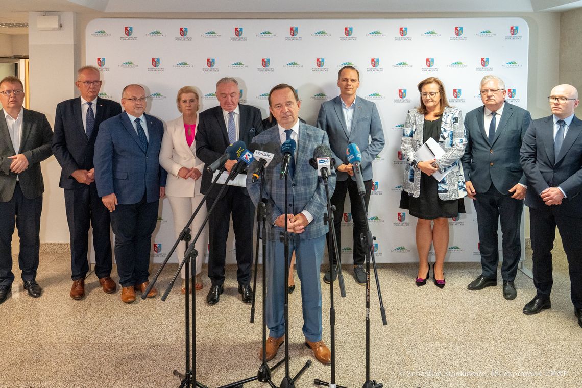 Marszałek Władysław Ortyl odpiera zarzuty opozycji w sprawie afery KPO