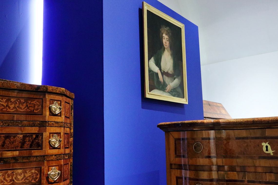 Meble kolbuszowskie na wystawie w Muzeum Zamkowym w Sandomierzu Meble kolbuszowskie na wystawie w Muzeum Zamkowym w Sandomierzu