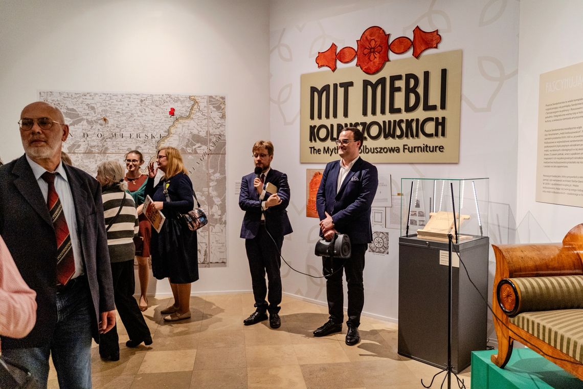 Meble kolbuszowskie na wystawie w Muzeum Zamkowym w Sandomierzu [ZDJĘCIA]