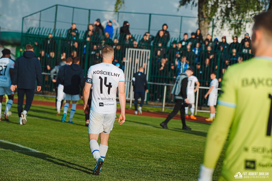 Mecz Stal Rzeszów - Wisła Kraków. Kontrowersje wokół zakazu wstępu dla kibiców gości