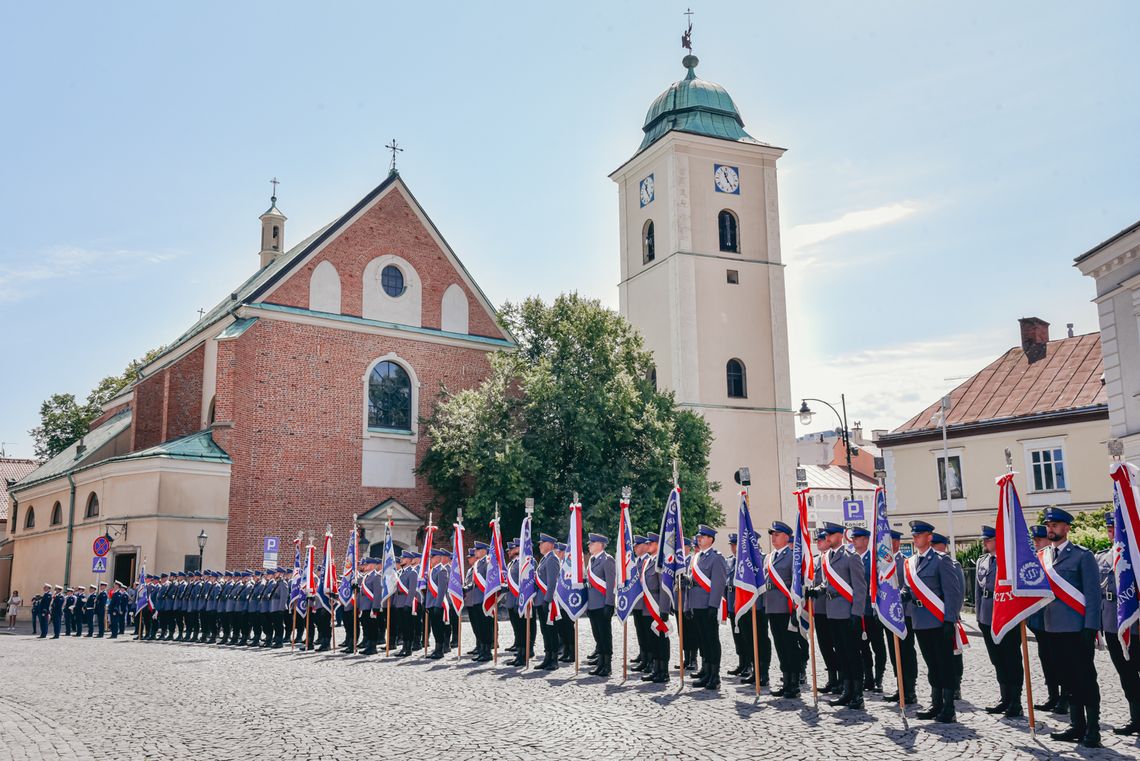 Medal za "Zasługi dla Policji" dla Starosty Rzeszowskiego podczas Wojewódzkich Obchodów Święta Policji