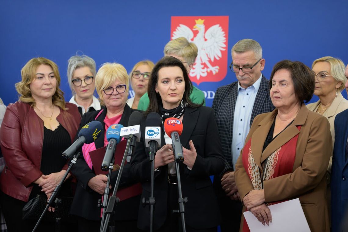 Minister Marzena Okła-Drewnowicz w Podkarpackim Urzędzie Wojewódzkim