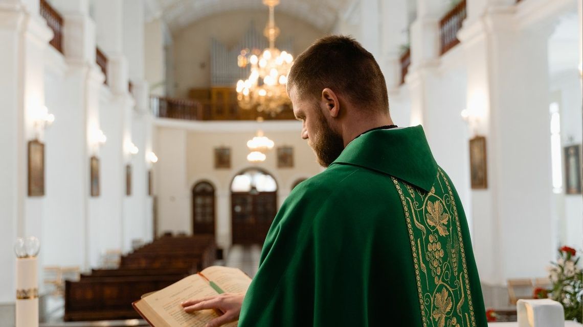 Minus 50. Nowych księży w Polsce jest znowu mniej