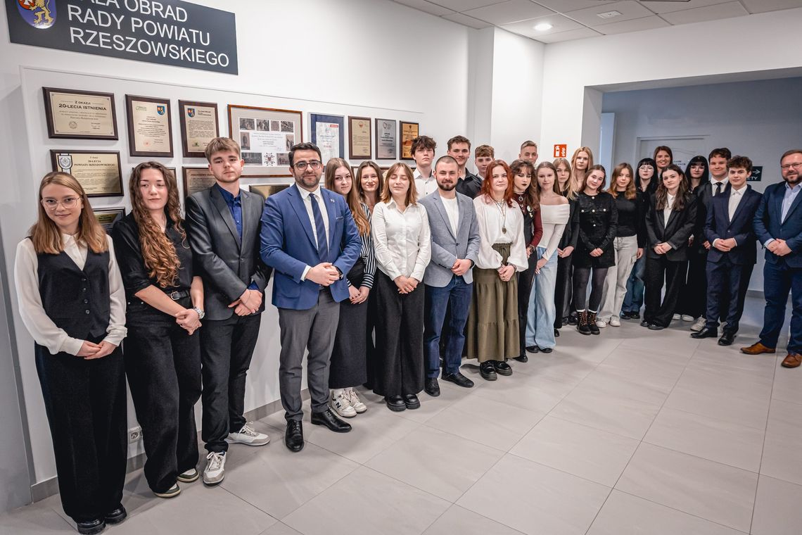 Młodzi przyszłością regionu. W powiecie rzeszowskim powstał Departament Przyszłości [ZDJĘCIA]