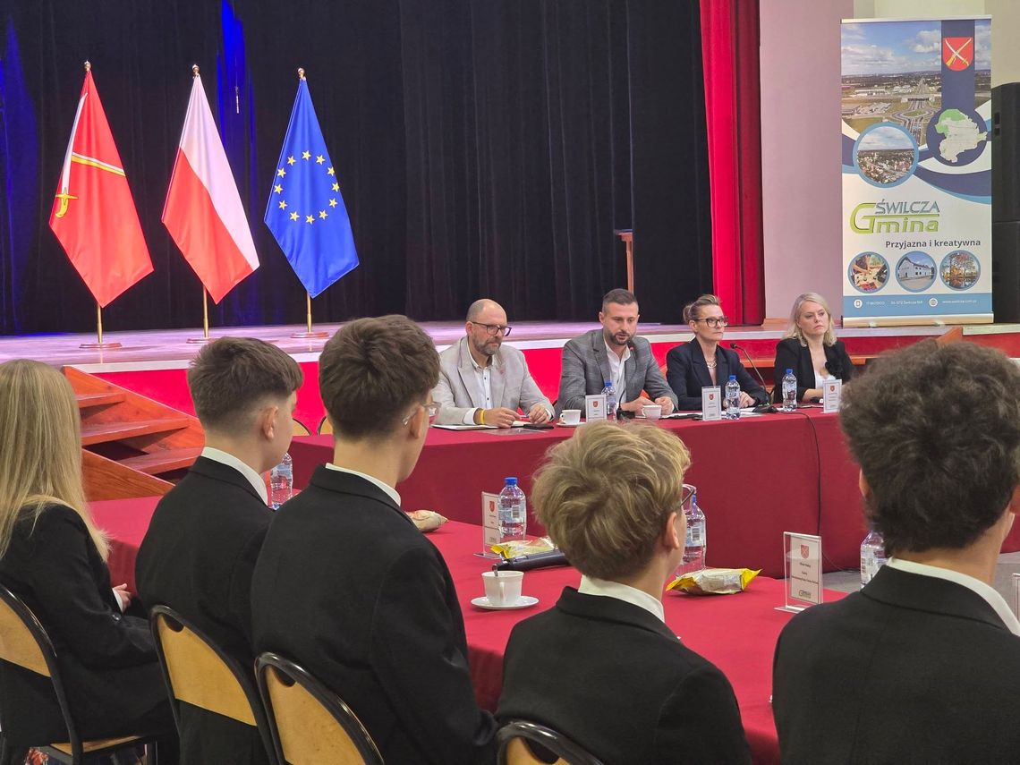Młodzi rozdają karty w Świlczy! Wybrali swojego przewodniczącego Młodzi rozdają karty w Świlczy! Wybrali swojego przewodniczącego