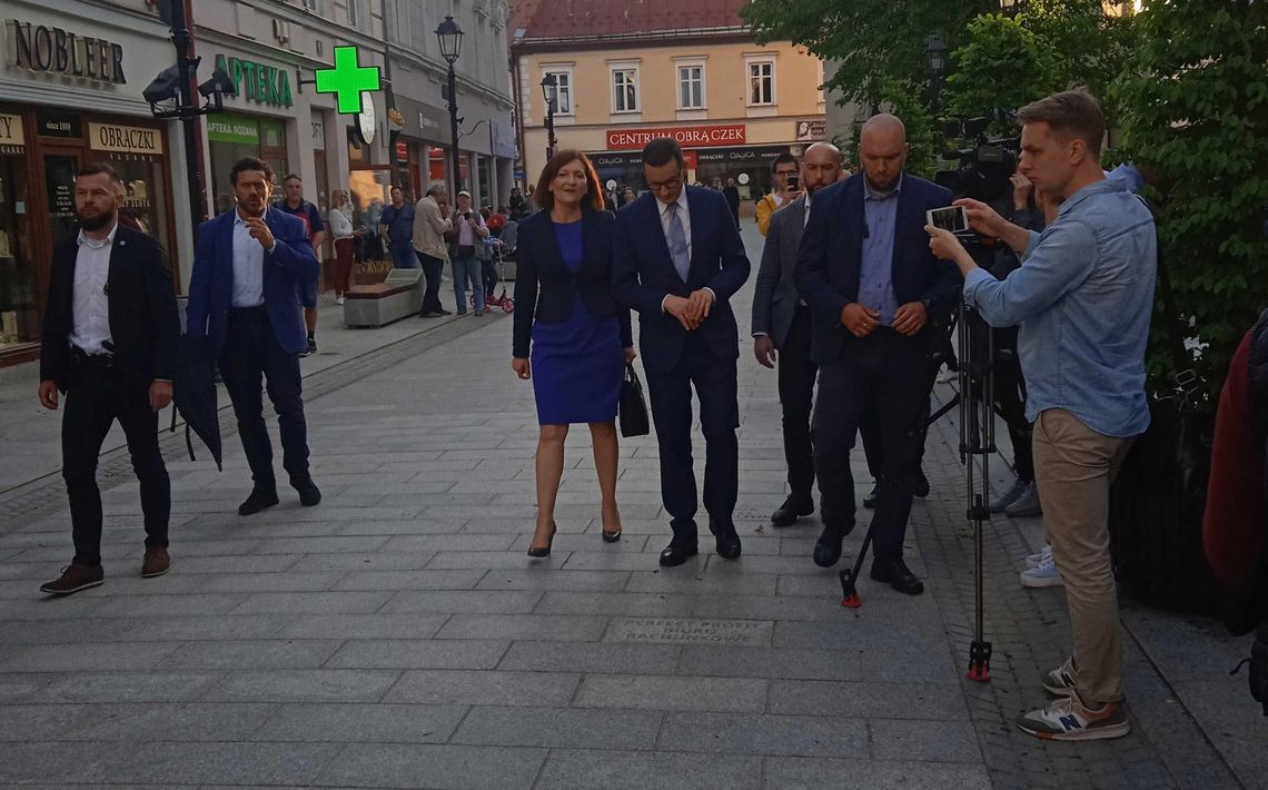 Morawiecki w Rzeszowie: "Ewa Leniart to najlepsza kandydatka"