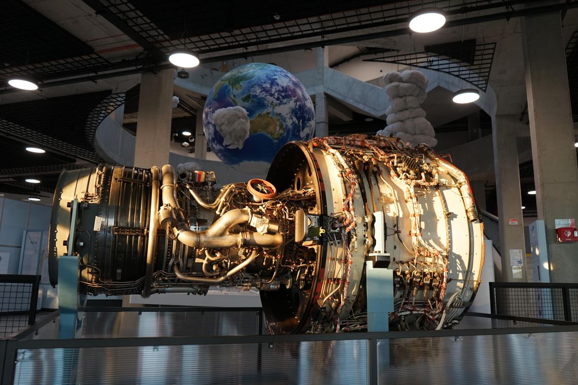 MTU Aero Engines Polska przekazało makietę legendarnego silnika V2500 do PCN "Łukasiewicz" MTU Aero Engines Polska przekazało makietę legendarnego silnika V2500 do PCN "Łukasiewicz"