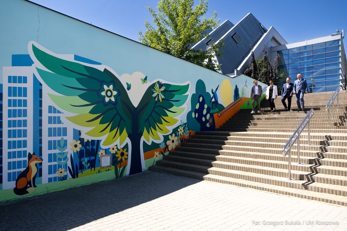 Mural, który oczyszcza powietrze. Nowa atrakcja przy Podpromiu