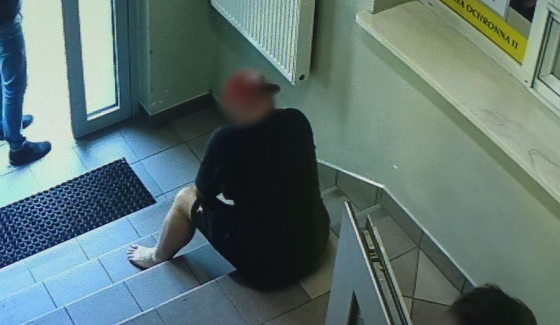 Najlepsza kryjówka? Komenda policji. 29-latek sam wpadł w ręce funkcjonariuszy