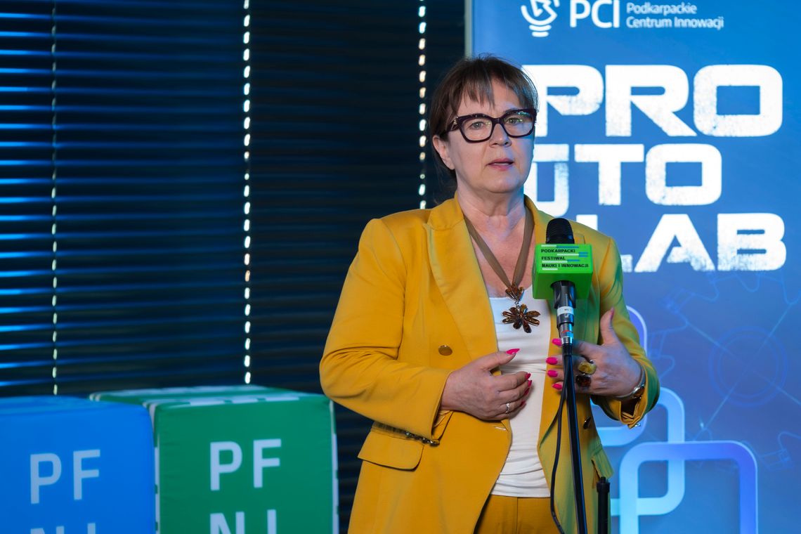 Nauka spotyka sztukę. Podkarpacki Festiwal Nauki i Innowacji wraca z nową, nagrodzoną formułą! Nauka spotyka sztukę. Podkarpacki Festiwal Nauki i Innowacji wraca z nową, nagrodzoną formułą!