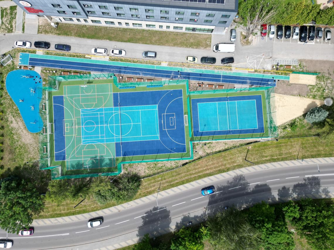Nowe boiska i obiekty lekkoatletyczne przy przy VIII LO w Rzeszowie gotowe Nowe boiska i obiekty lekkoatletyczne przy przy VIII LO w Rzeszowie gotowe