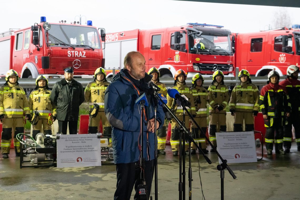 Nowe samochody dla strażaków ochotników z Rzeszowa