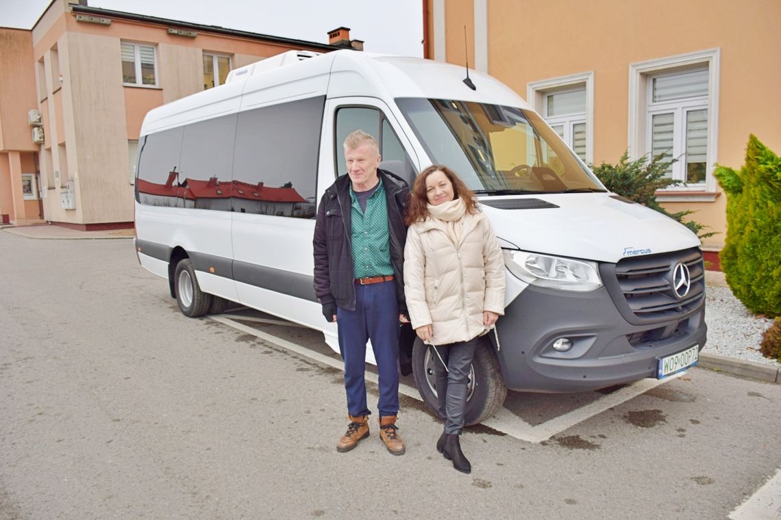 Nowy autobus dla uczestników Środowiskowego Domu Samopomocy w Kolbuszowej