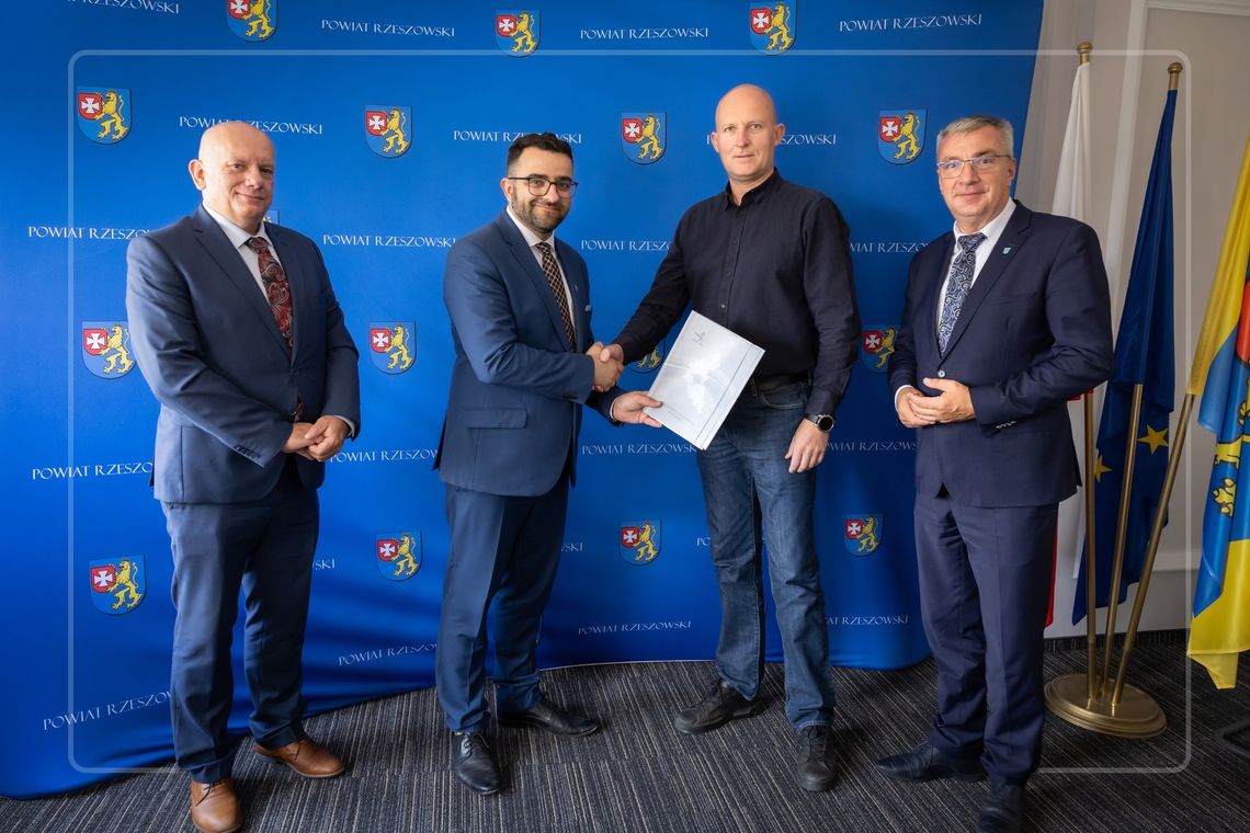 Nowy most na potoku Rafałowskim poprawi bezpieczeństwo i komunikację