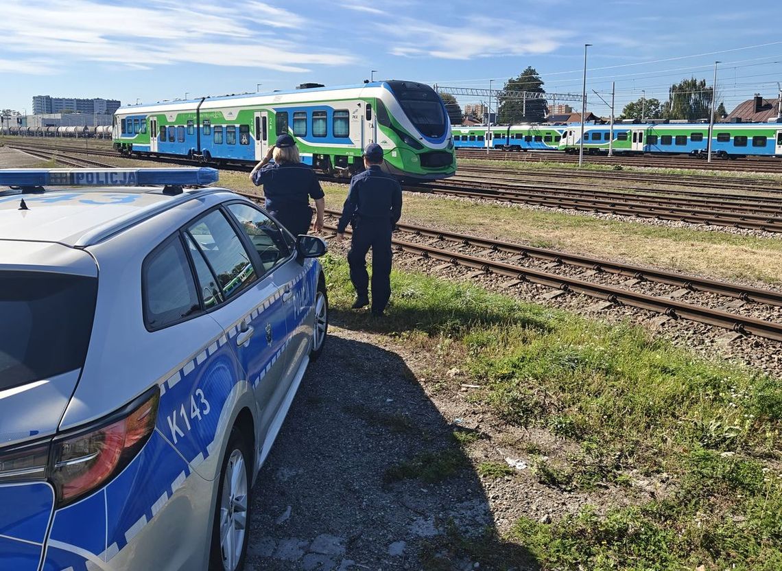 Ogromny dramat pod Mielcem! Dziadek z wnuczką potrąceni przez pociąg! Obydwoje nie żyją