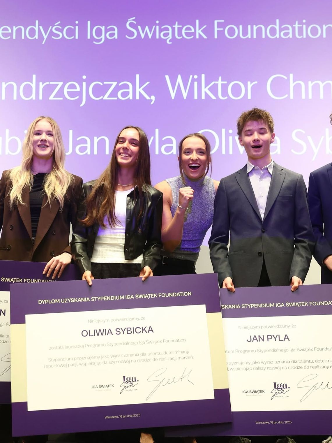 Oliwia Sybicka stypendystką programu Fundacji Igi Świątek! Oliwia Sybicka stypendystką programu Fundacji Igi Świątek!