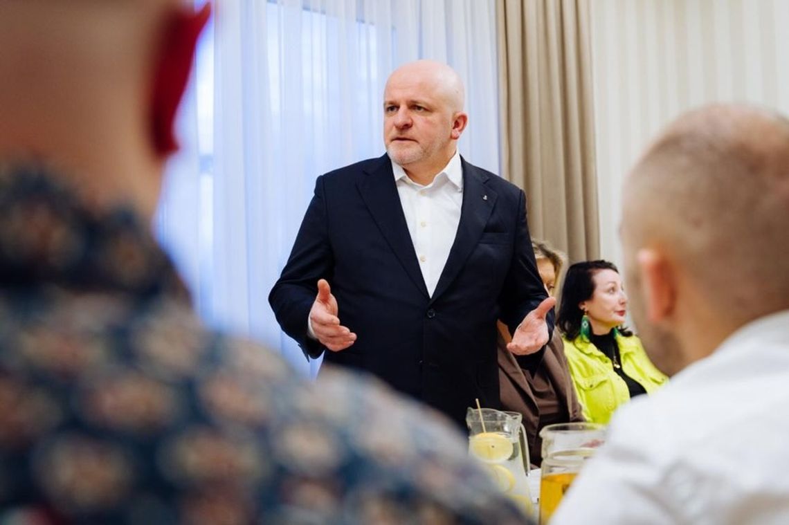 „Paweł, ty wiesz, że być może, będziesz kowalem naszego losu?" - konwencja wyborcza Pawła Kowala