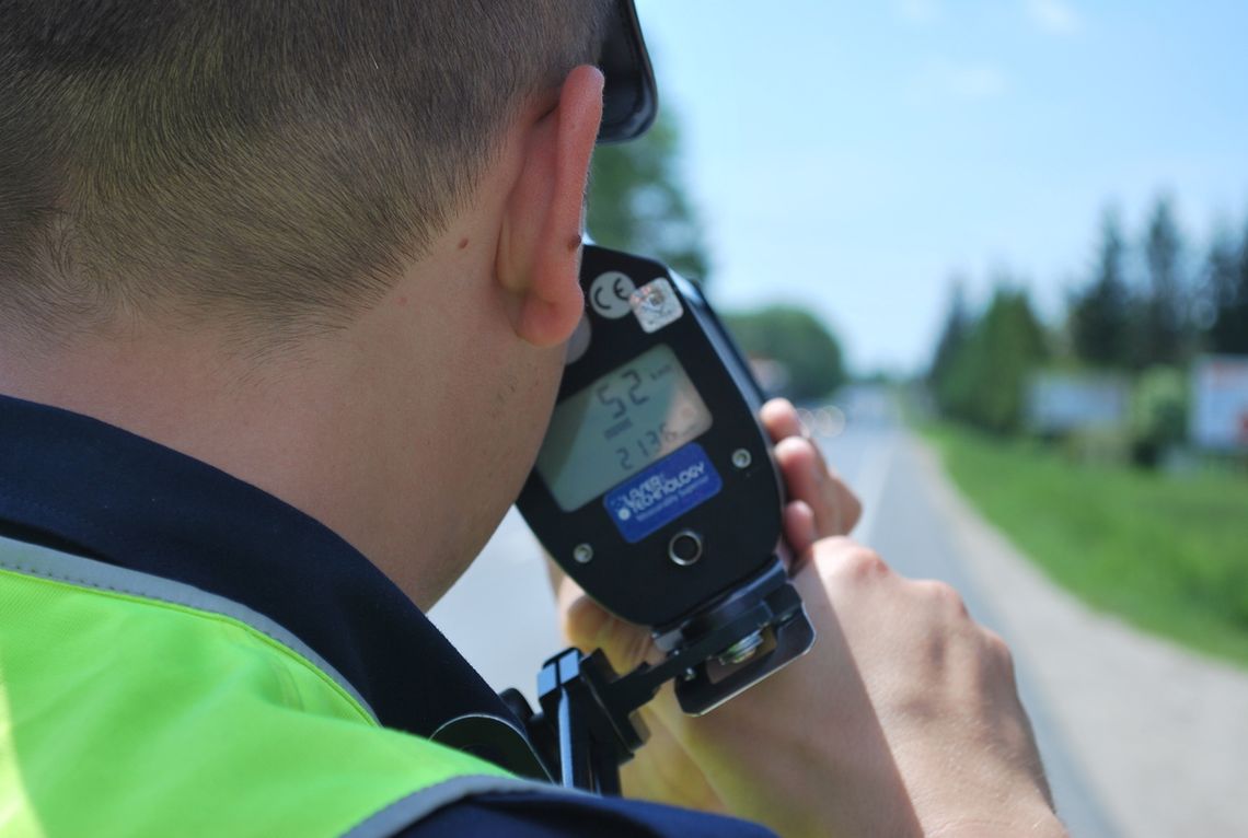 Pędziła z prędkością 178 km/h poza terenem zabudowanym. Poważne konsekwencje dla 40-latki!