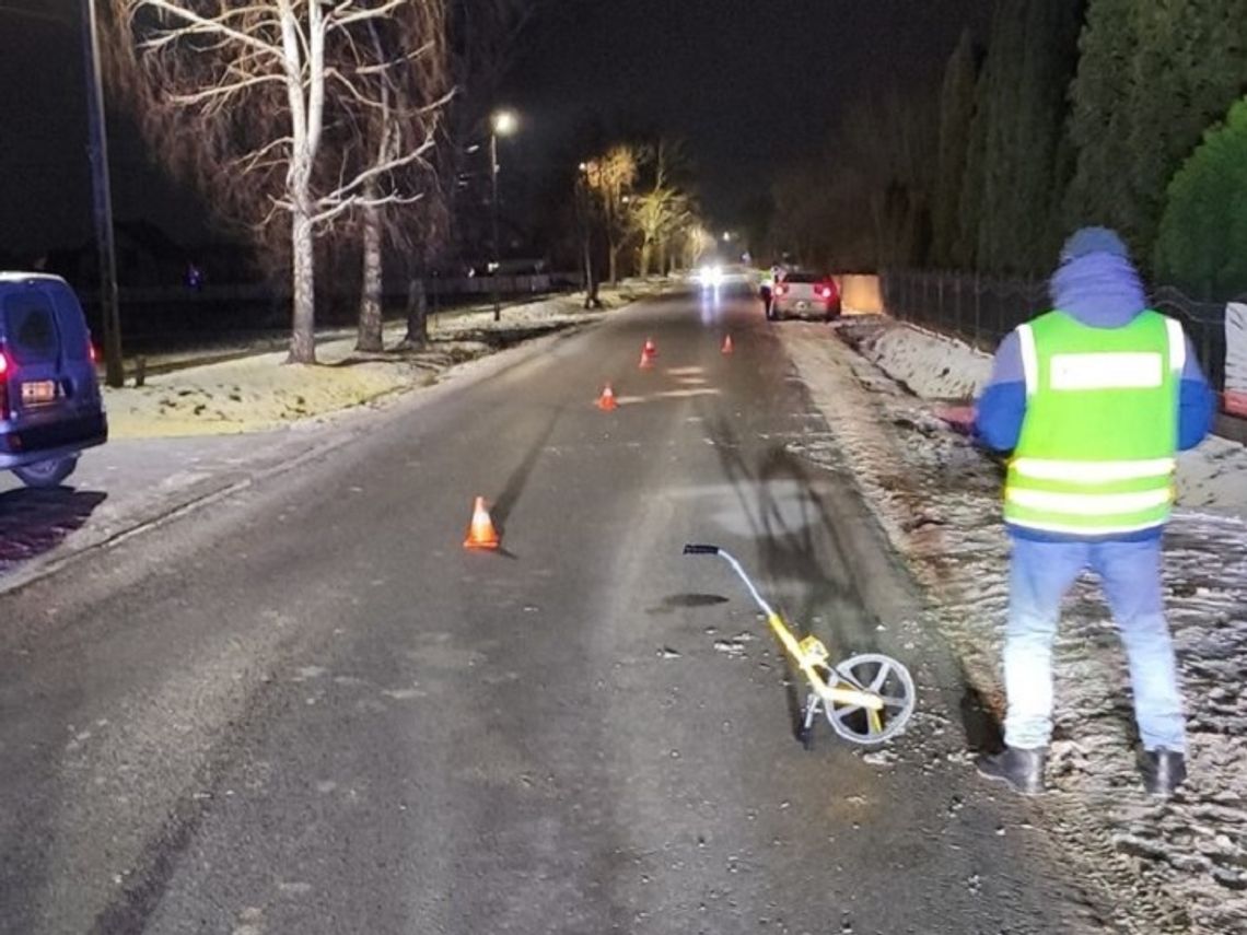 Pieszy potrącony i przejechany przez dwa samochody. Trwa wyjaśnianie okoliczności wypadku Pieszy potrącony i przejechany przez dwa samochody. Trwa wyjaśnianie okoliczności wypadku