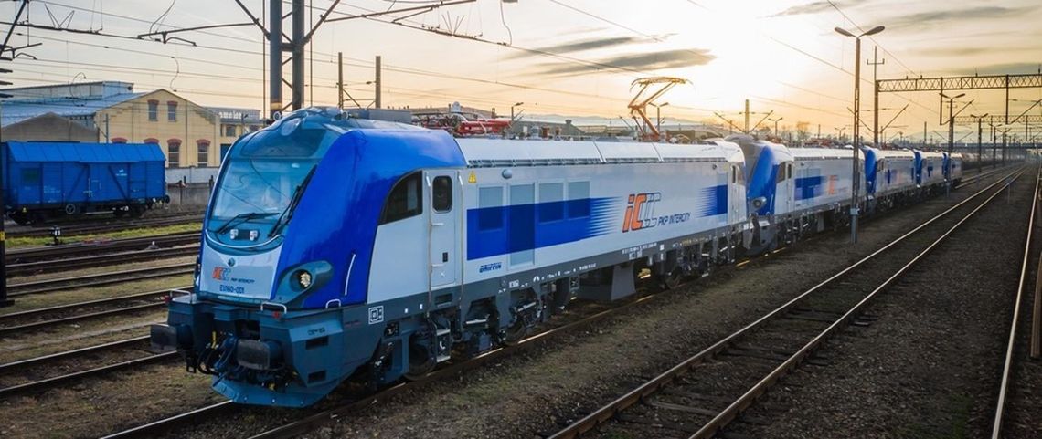 Pociąg ze Świnoujścia do Rzeszowa nagle zatrzymany! Sprawę bada ABW Pociąg ze Świnoujścia do Rzeszowa nagle zatrzymany! Sprawę bada ABW