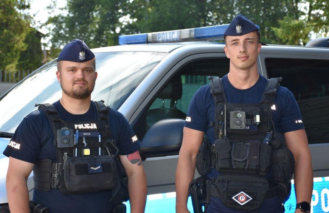 Podkarpackie: Niemowlę spadło z przewijaka! Policjanci natychmiast ruszyli z pomocą