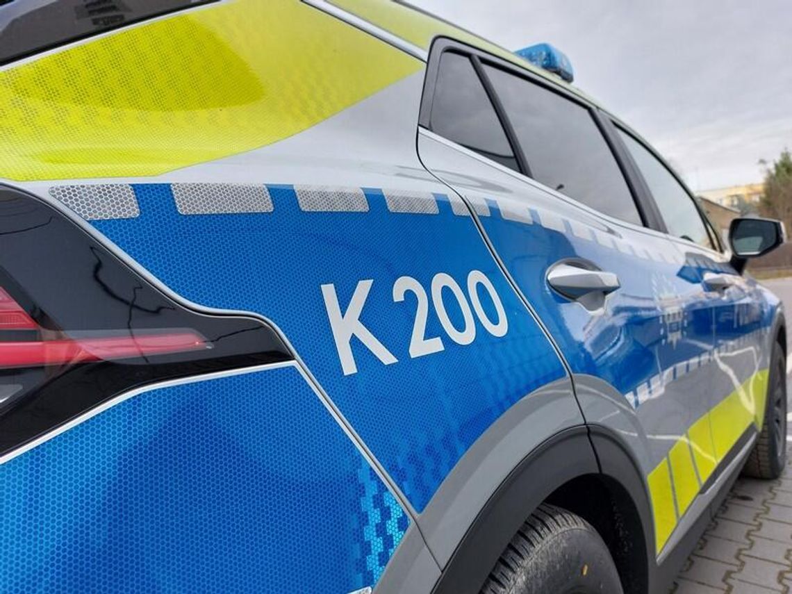 Podkarpackie. Pijany 30-latek z Krosna ukradł auto i odjechał na podwójnym gazie