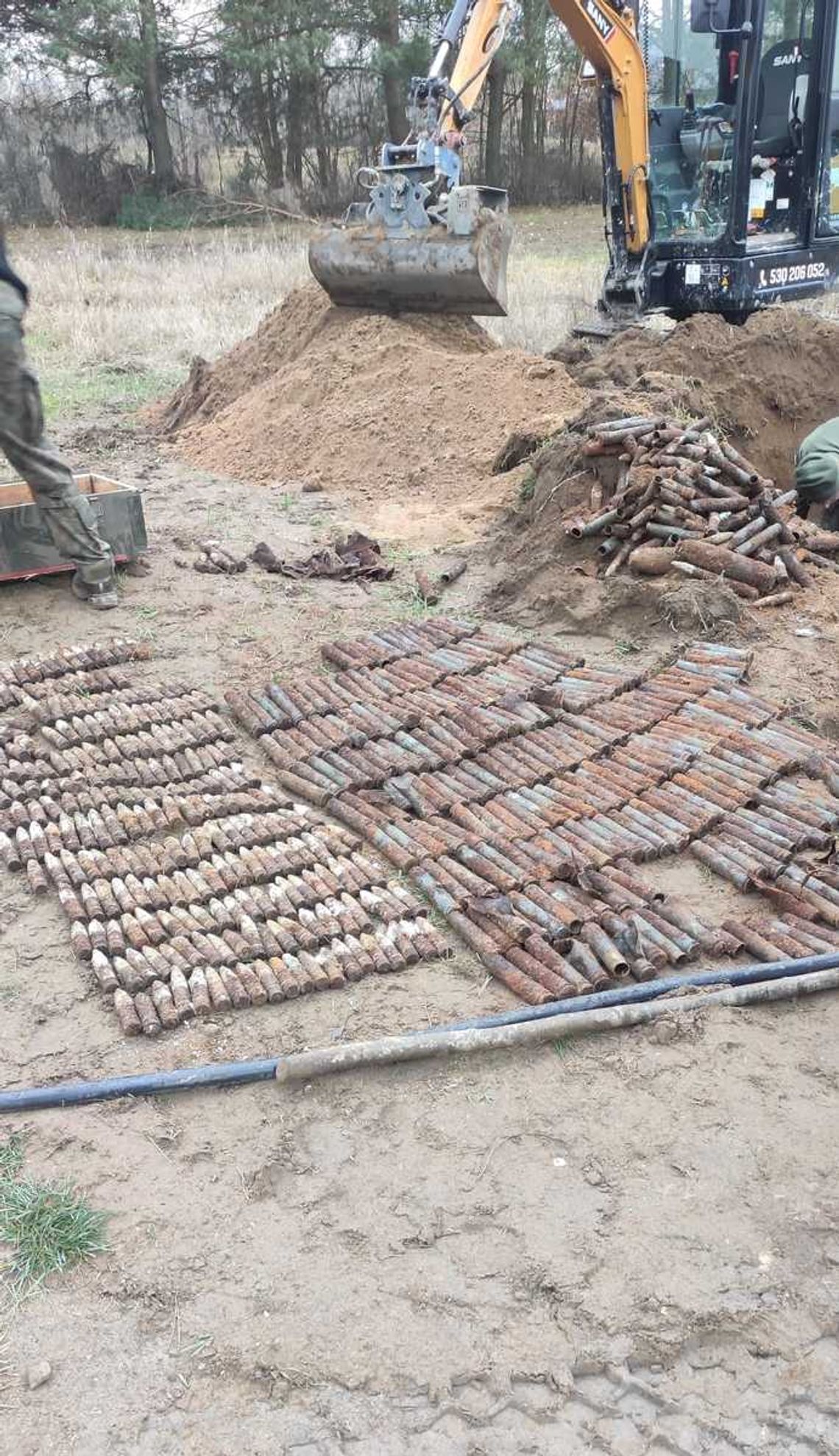 Ponad 2000 pocisków z II wojny odkrytych w Jasionce. Saperzy zabrali niewybuchy Ponad 2000 pocisków z II wojny odkrytych w Jasionce. Saperzy zabrali niewybuchy