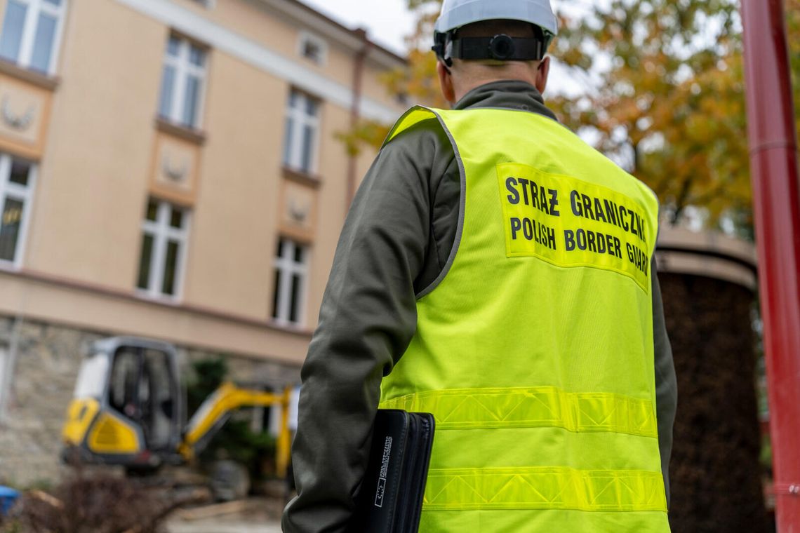 Ponad 450 cudzoziemców na Podkarpaciu pracowało nielegalnie, w tym przy budowie drogi S19 Ponad 450 cudzoziemców na Podkarpaciu pracowało nielegalnie, w tym przy budowie drogi S19