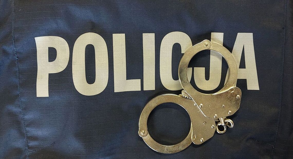 Poprosił o papierosa, skończyło się brutalnym pobiciem. 19-latek zatrzymany Poprosił o papierosa, skończyło się brutalnym pobiciem. 19-latek zatrzymany