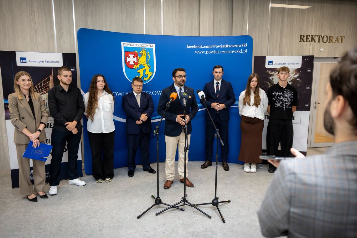 Powiat Rzeszowski chce lepiej odpowiadać na kryzysy psychiczne. Rusza program na lata 2026–2030