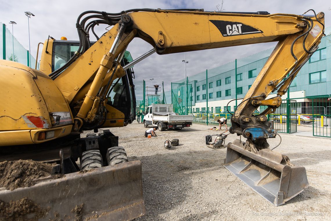 Powstaje nowoczesny kompleks sportowy przy VIII Liceum Ogólnokształcącym